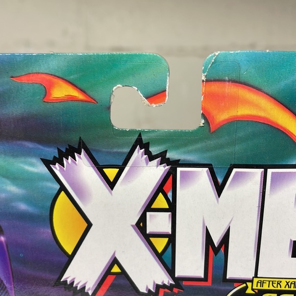 X-Men Marvel ‘93 Magneto & ‘95 Sabertooth Age of Apocalypse Action Figures NIB - Picture 10 of 12